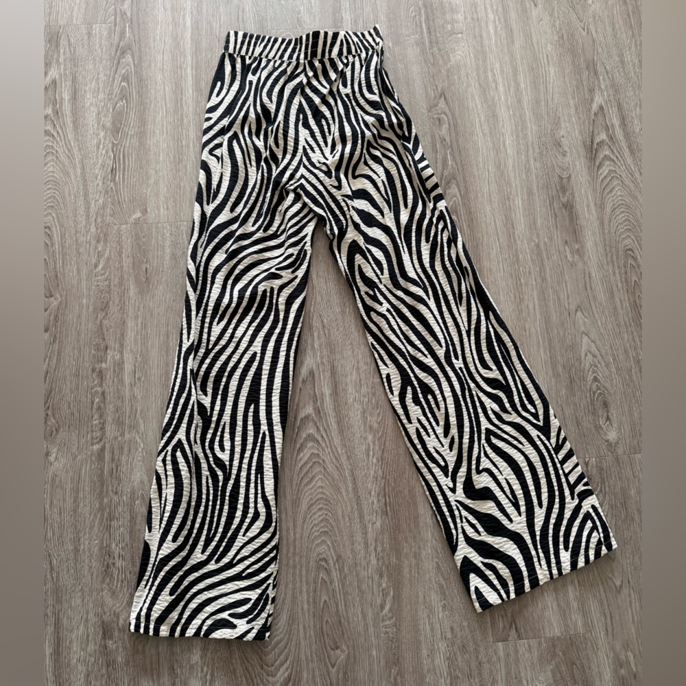 Zebra Print Wide Leg Pants - Picture 9 of 9
